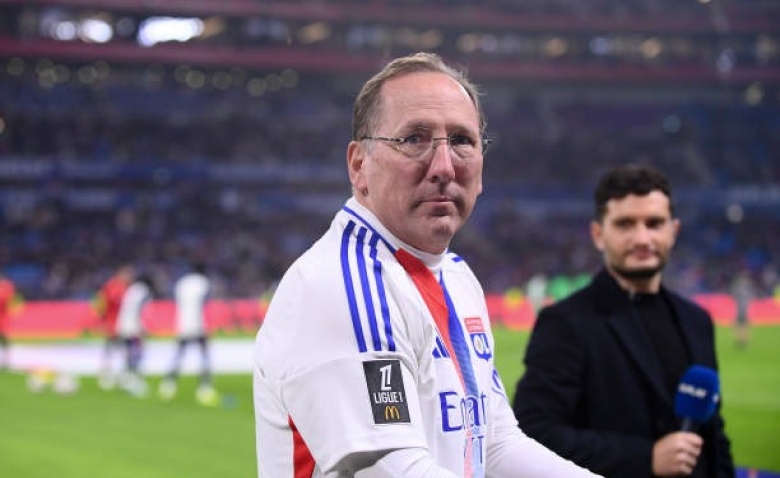 Illustration : "Mercato OL : Un ex-Lyonnais réclame une somme XXL à Textor"