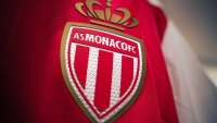 Illustration : "Mercato ASM : Trois jeunes joueurs ambitieux rejoignent l'AS Monaco pour préparer l'avenir "