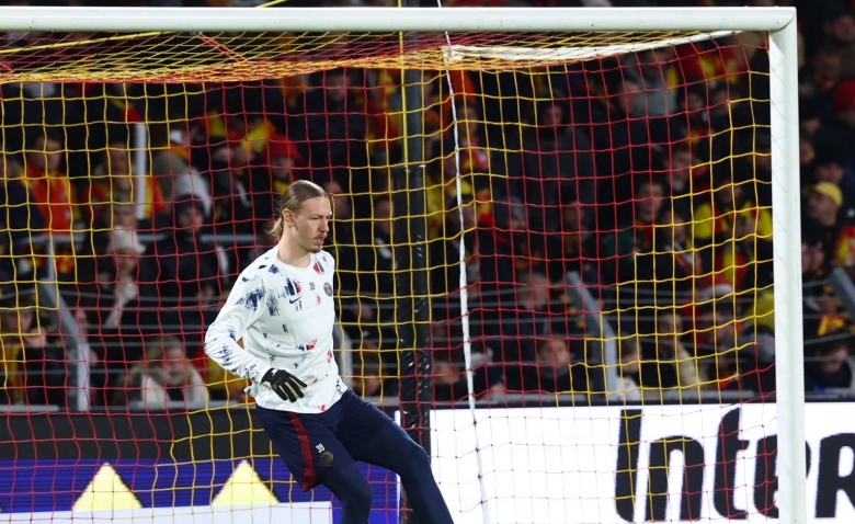 Illustration : "PSG: Un joueur campe sur ses choix et reste inflexible malgré les pressions externes "