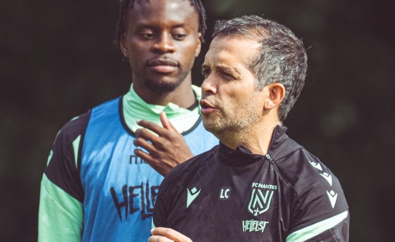 Illustration : "FC Nantes : Castro évoque les sujets chauds du club et ne cache pas son agacement "