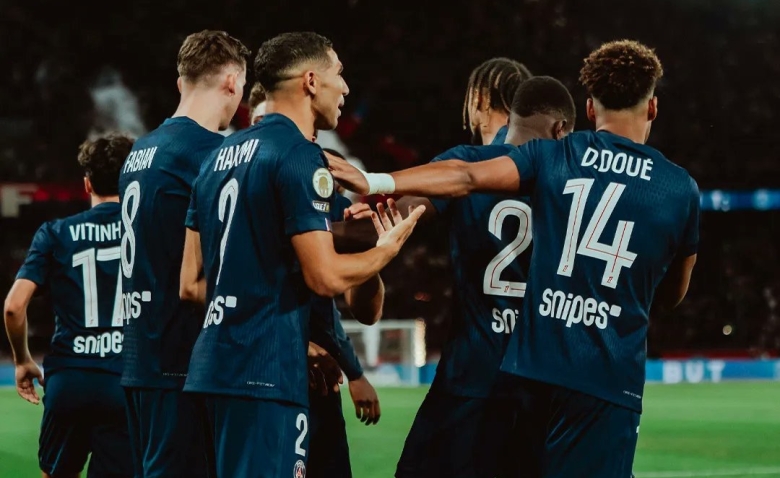 Illustration : "PSG : Un raz-de-marée pour un club qui place cinq de ses stars dans le XI d’Or"