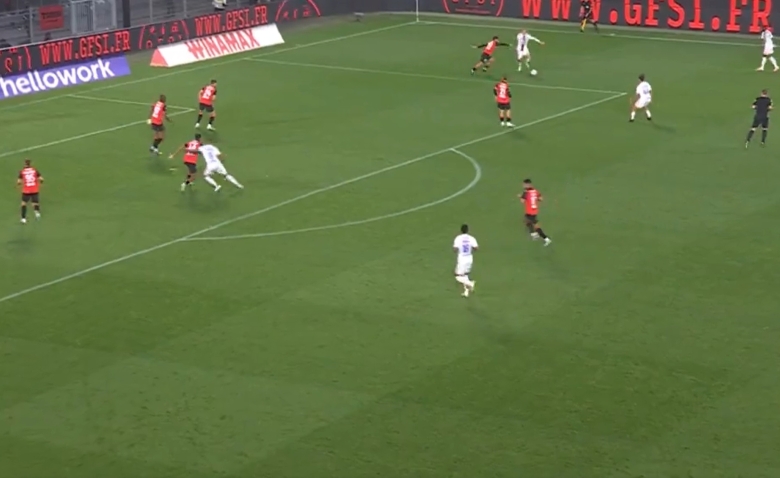 Illustration : "Rennes - Lyon (3-1) : le résumé et les buts en vidéo - Ligue 1 25/26 (J4)"