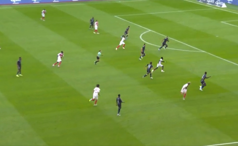 Illustration : "Monaco - Metz (5-2) : le résumé et les buts en vidéo - Ligue 1 25/26 (J5)"