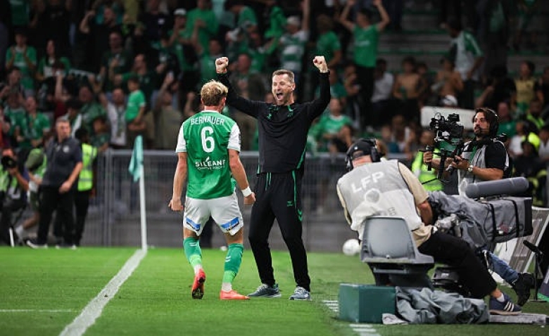 Illustration : "ASSE : Une scène étrange observée dans le vestiaire après la victoire contre Reims"