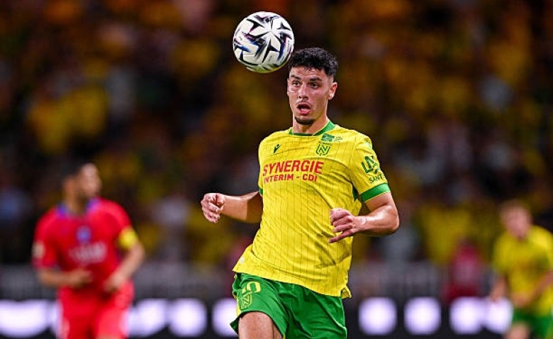 Illustration : "Mercato Nantes : Un transfert onéreux avorté cet été et un grand motif d'espoir pour les supporters"