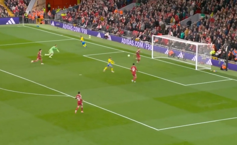 Illustration : "[video] le but d'Isak pour Liverpool contre Southampton !"