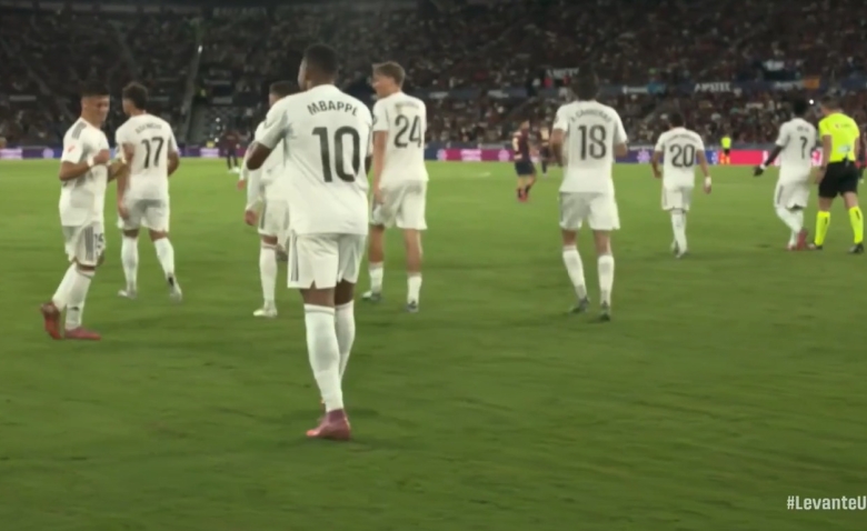 Illustration : "[video] les 2 buts de Mbappe pour le Real Madrid contre Levante !"