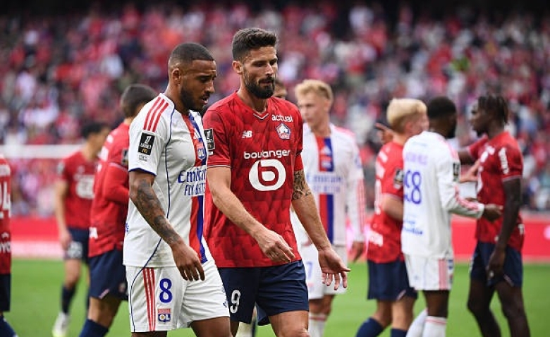 Illustration : "OL : Un cadre tape du poing sur la table malgré le succès à Lille"