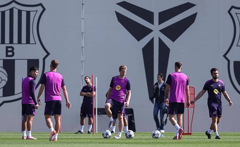 Illustration : "FC Barcelone - PSG : Un moment électrique annoncé en tribunes avant le coup d'envoi"