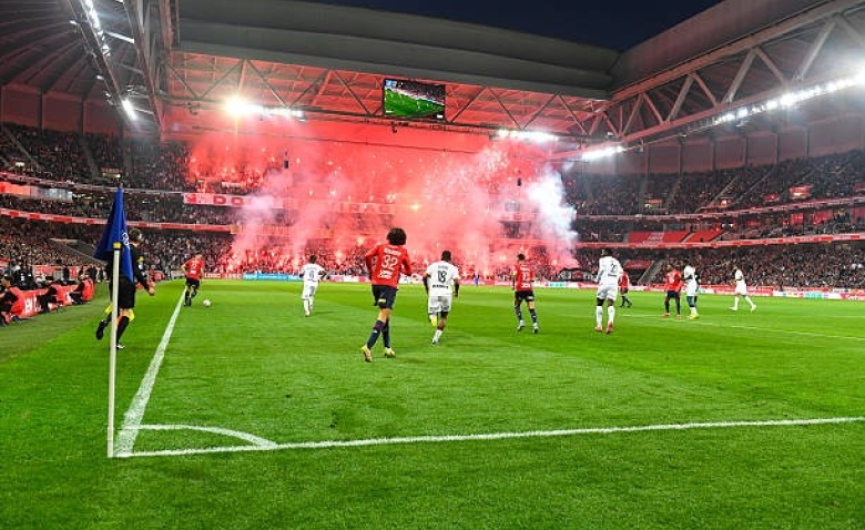 Illustration : "LOSC : Un coup dur pour les Dogues en vue du choc face au PSG"