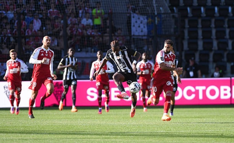 Illustration : "Stade Brestois : Une grosse inquiétude dans l'effectif avant Nantes "