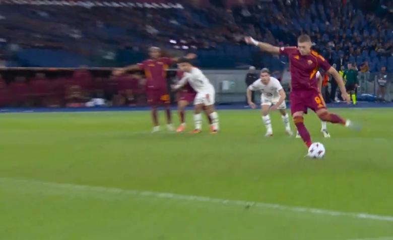 Illustration : "[video] Incroyable les 3 buts arrêtés par Ozer contre Rome"