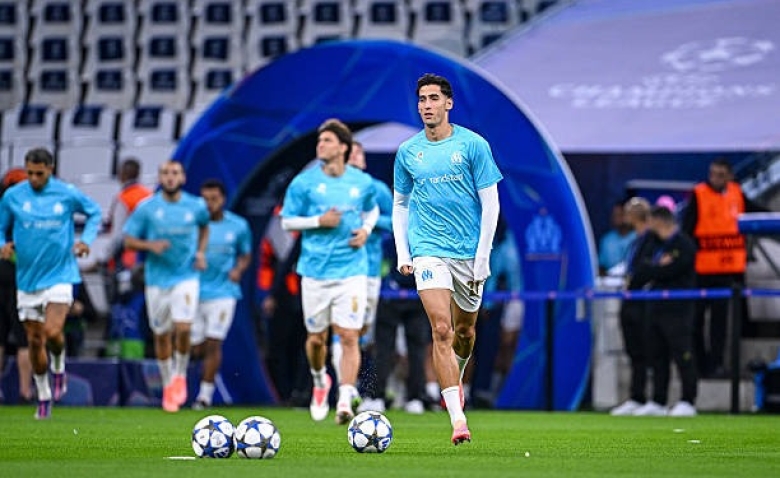 Illustration : "Mercato OM : Une offre folle dégainée en Angleterre capable de faire chavirer la saison marseillaise ?"