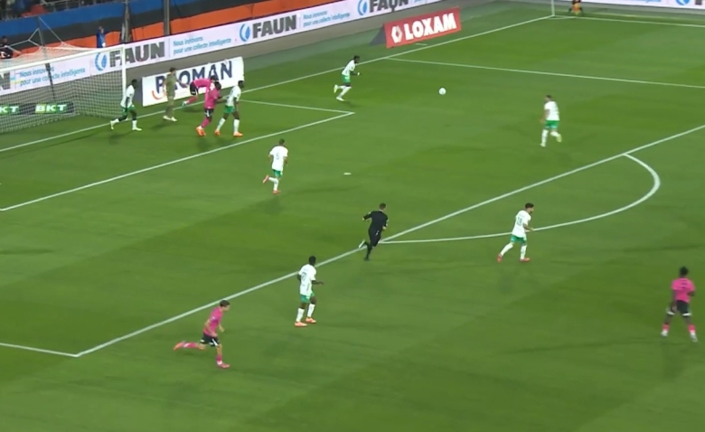 Illustration : "Montpellier - Saint-Etienne (0-2) : le résumé et les buts en vidéo - (J9) Ligue 2 2502-2026"