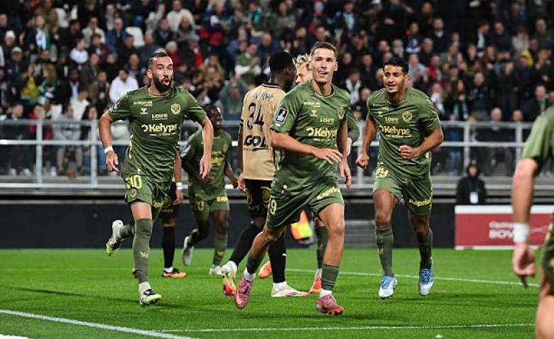 Illustration : "ASSE : Un coup dur pour un Vert en pleine trêve internationale "