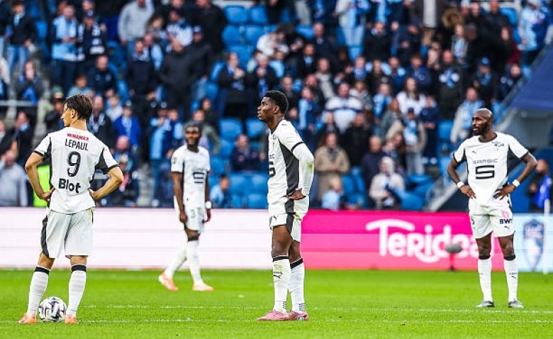 Illustration : "Stade Rennais : Deux tauliers du vestiaire se payent Beye et militent pour son départ"