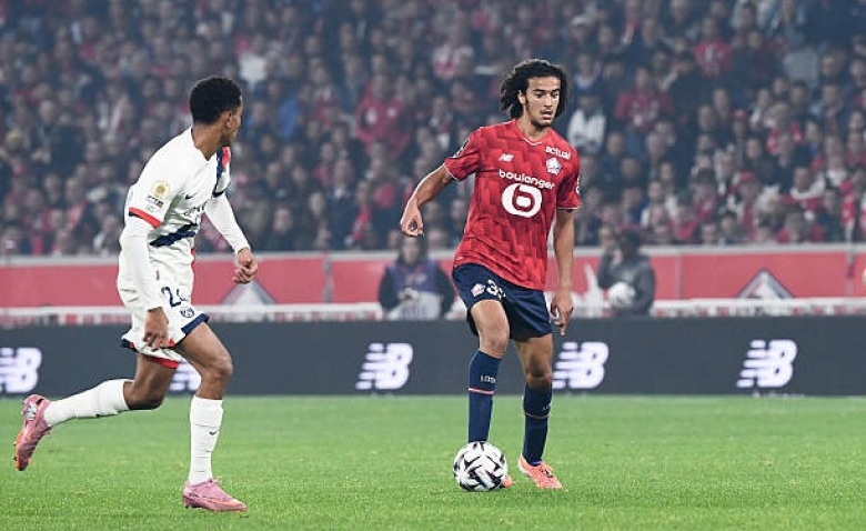 Illustration : "Mercato LOSC : Une offre colossale dégainée par le PSG pour signer un crack lillois ?"