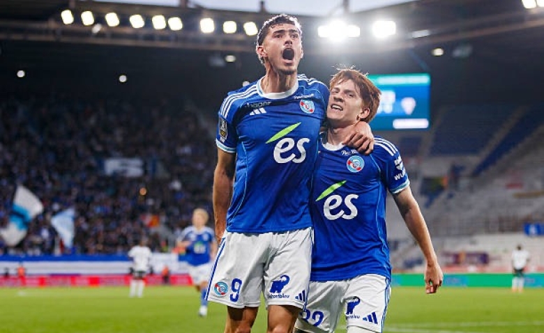 Illustration : "RC Strasbourg : Deux pépites de Rosenior en passe de disputer la Coupe du Monde 2026 ?"