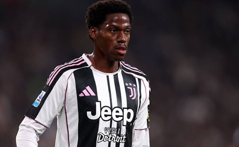 Illustration : "Mercato OM : Un ancien attaquant vedette de Ligue 1 ciblé par le tandem Longoria - Benatia !"