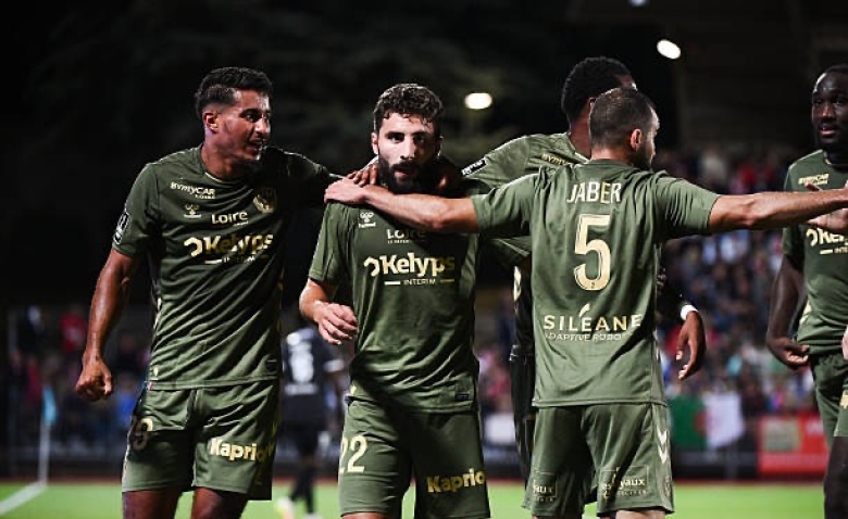 Illustration : "ASSE : Deux atouts offensifs sortent du lot dans la course à la montée"