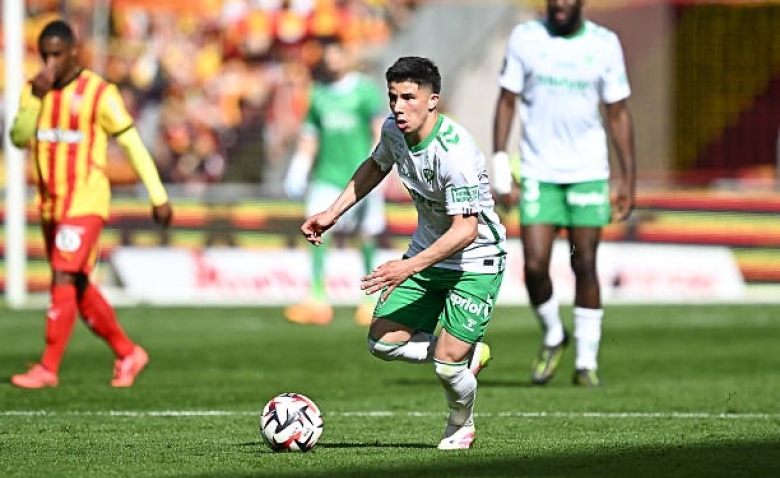 Illustration : "Mercato ASSE : Un ancien Vert déjà critiqué à l'étranger après une absence prolongée "