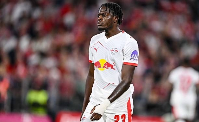 Illustration : "Mercato OL : Un retour complètement fou envisagé par un ancien roc défensif ?"