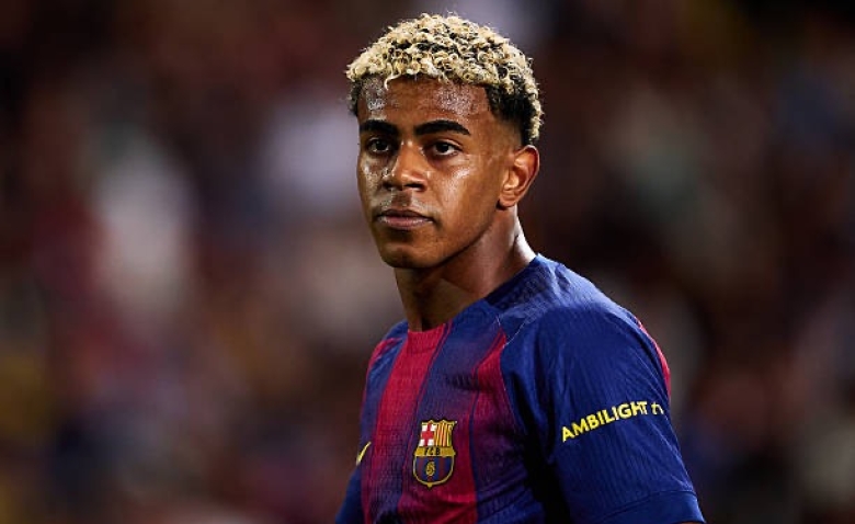 Illustration : "Mercato PSG : Lamine Yamal ciblé par Paris ? Une piste qui prend de l’ampleur !"