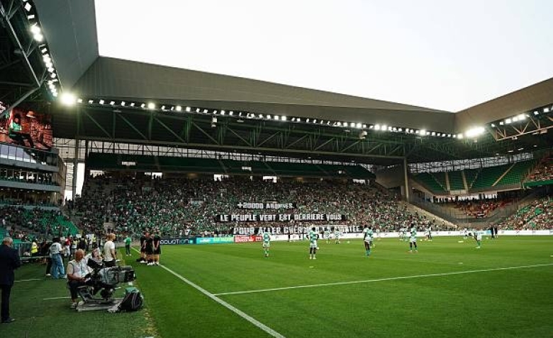 Illustration : "Mercato ASSE : Une terrible perte se profile pour les Verts à la mi-saison"