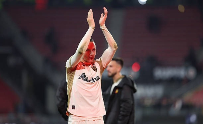 Illustration : "RC Lens : Une excellente surprise pour un Sang et Or sur le devant de la scène ?"