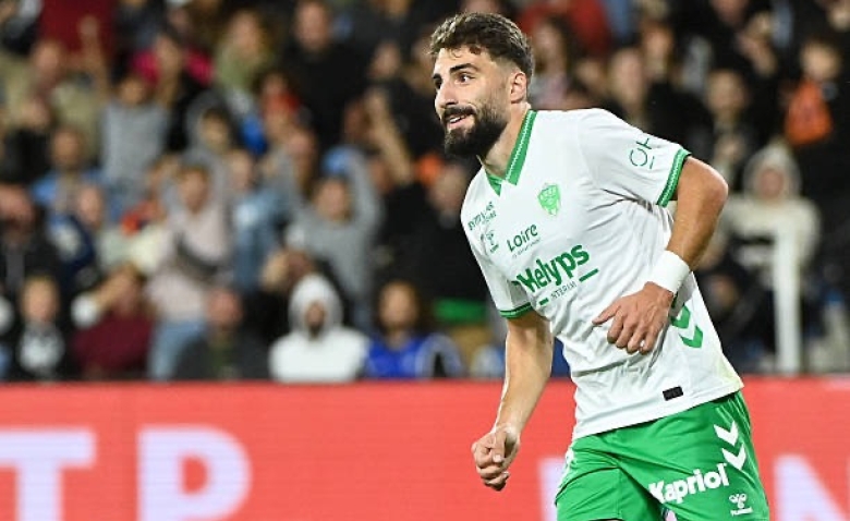 Illustration : "Mercato ASSE : Une offre exceptionnelle préparée pour un Vert en Turquie"