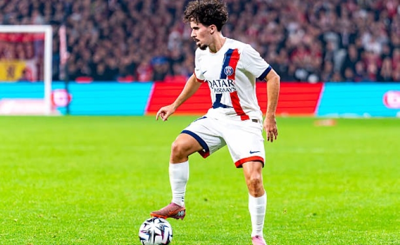 Illustration : "PSG : Un parisien répond à l’hommage d’une légende "