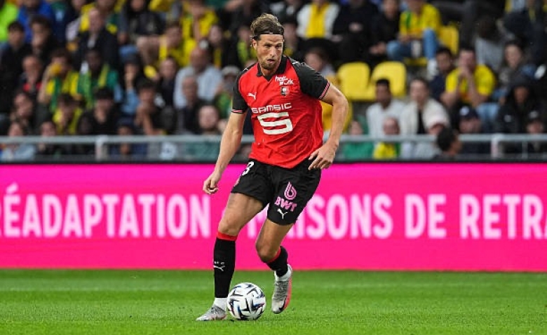 Illustration : "Mercato OL : Un flop du Stade Rennais ciblé par les Gones à la surprise générale"