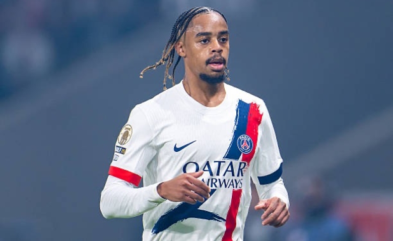 Illustration : "Mercato PSG : Un géant anglais capable de chiper un crack du PSG ? "