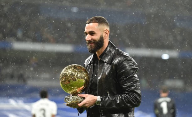 Illustration : "Mercato OL : Une légende valide le retour d’un ancien Ballon d’Or"