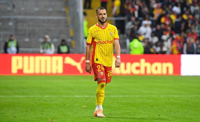 Illustration : "RC Lens : Un Sang et Or met fin aux rumeurs de tensions en interne "