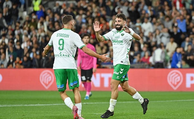 Illustration : "ASSE : Deux attaquants se font remonter les bretelles après Le Mans "