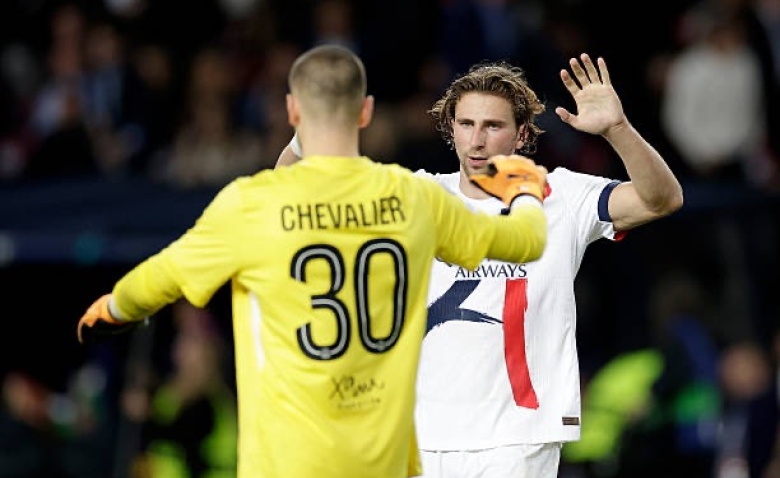 Illustration : "Mercato PSG : Deux gros investissements de l'été interrogent déjà dans la capitale"