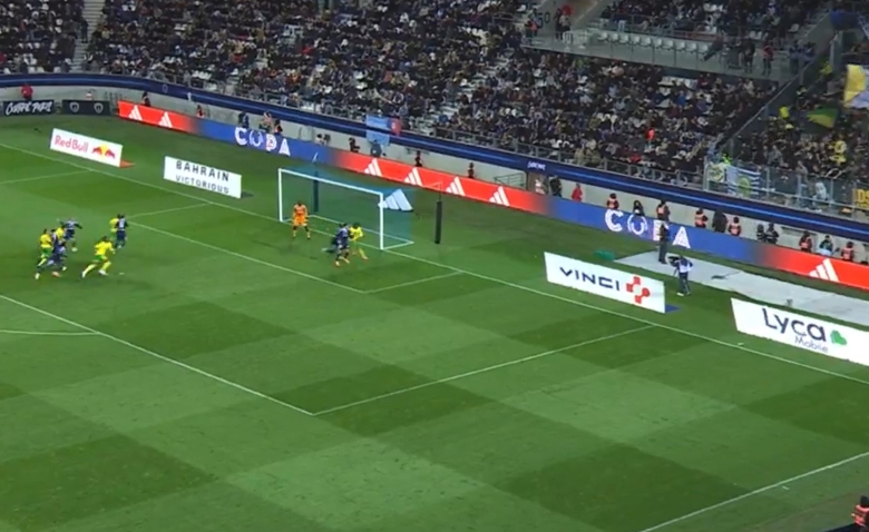 Illustration : "Ligue 1 : le but stratosphérique de Matthis Abline contre le PFC ! "