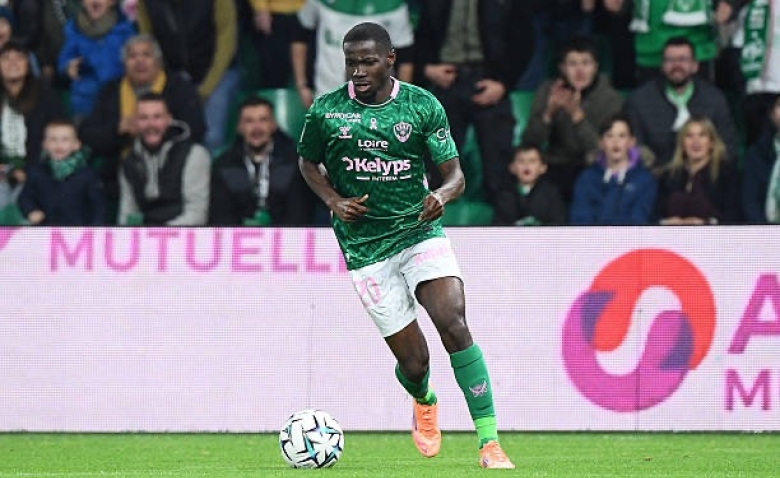 Illustration : "Mercato ASSE : Un joueur prometteur dans le viseur d’un club de bundesliga "