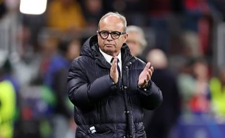 Illustration : "Mercato ASSE : Le PSG proche d'effectuer son marché chez les Verts ?"