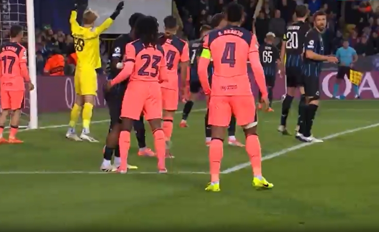 Illustration : "Le 2eme but sublime de Bruges en vidéo contre Barcelone (2-1)"