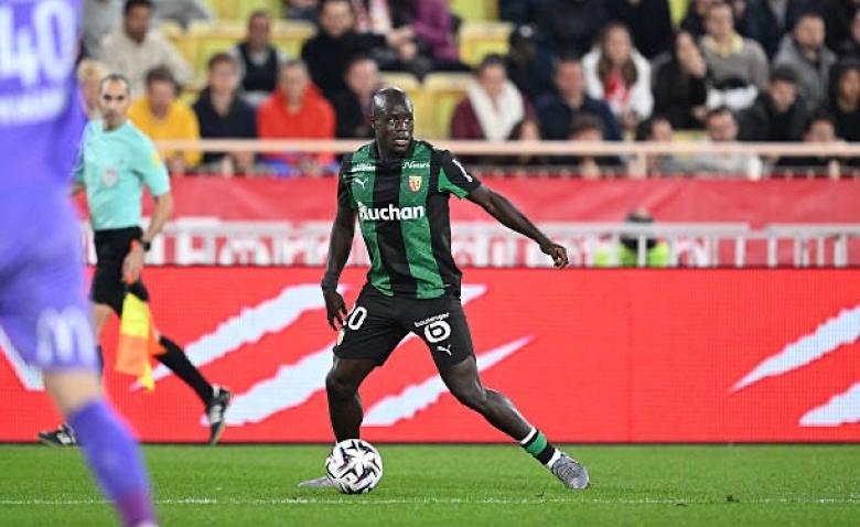 Illustration : "RC Lens : Une grosse absence redoutée dans l'effectif de Sage cet hiver"