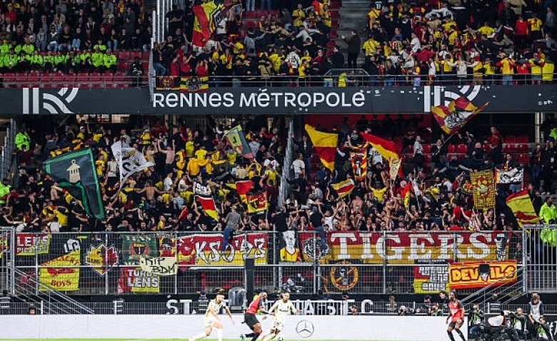 Illustration : "RC Lens : Excellente nouvelle pour les Sang et Or dans la course à la Ligue des Champions !"