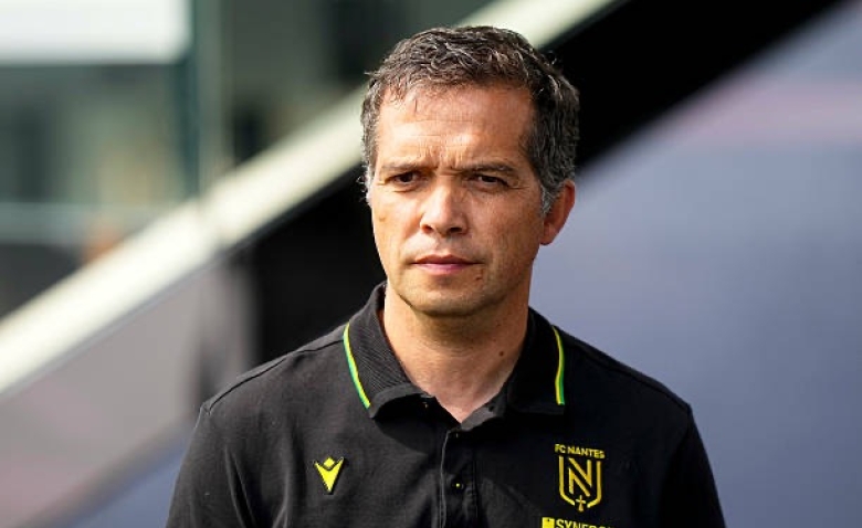 Illustration : "FC Nantes : Luis Castro menacé, Lorient pour sceller son destin chez les Canaris"