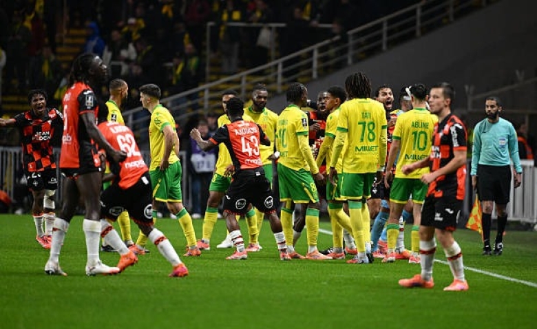 Illustration : "FC Nantes : Révélations sur le coup de sang de Kita à la mi-temps du match contre Lorient"