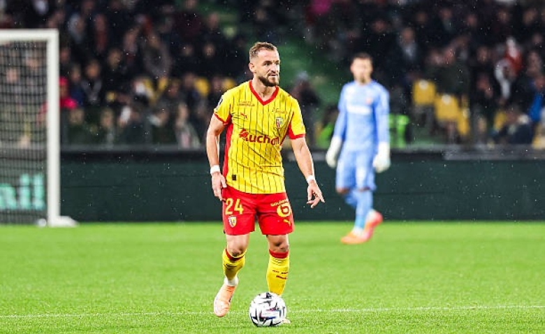 Illustration : "RC Lens : Terrible nouvelle confirmée par le club concernant l'un de ses piliers "