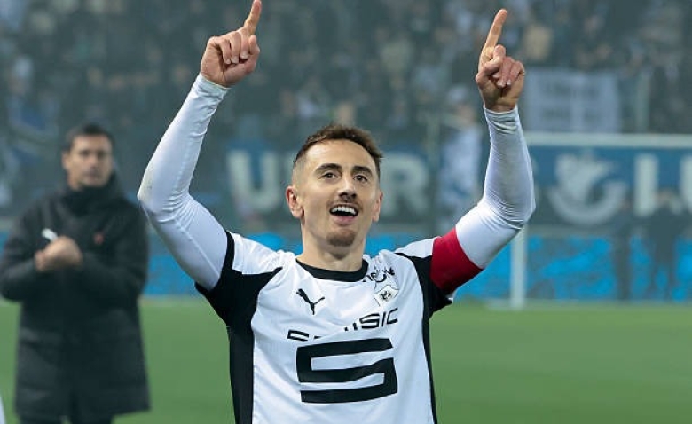 Illustration : "Stade Rennais : Valentin Rongier peut-il faire oublier Benjamin Bourigeaud ?"