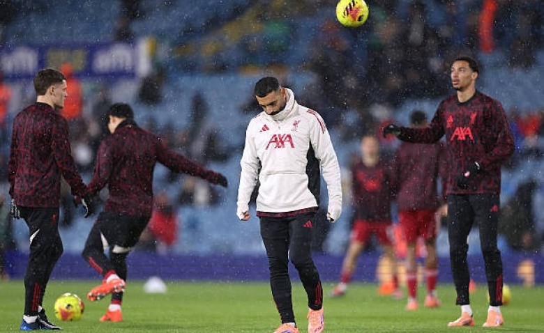 Illustration : "Mercato PSG : Un ailier star de Premier League relancé contre toute attente dans la capitale ?"