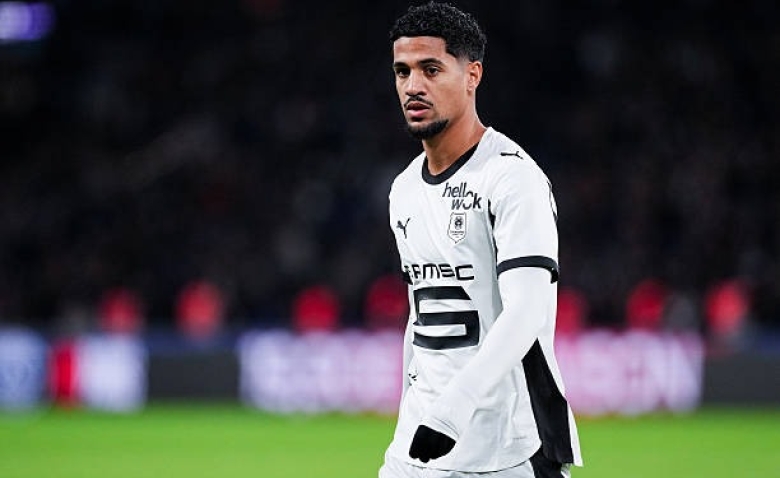 Illustration : "Mercato Rennes : Première désillusion pour Beye sur le successeur de Blas "