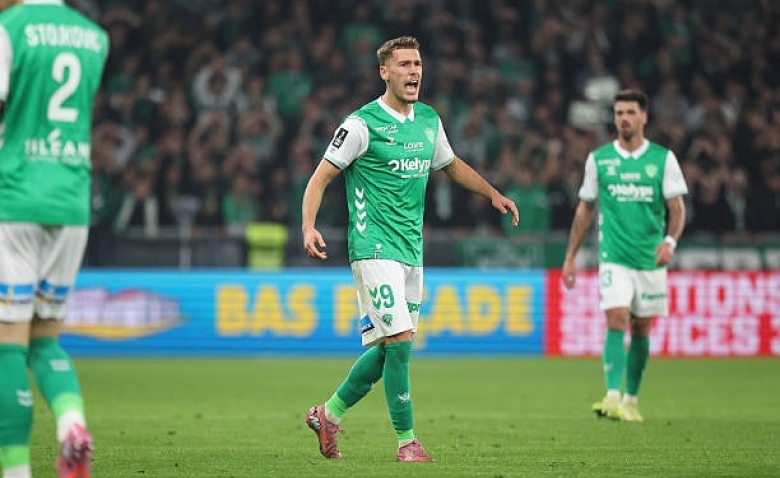 Illustration : "ASSE : Encore un retour annoncé dans l'ombre de Stassin !"